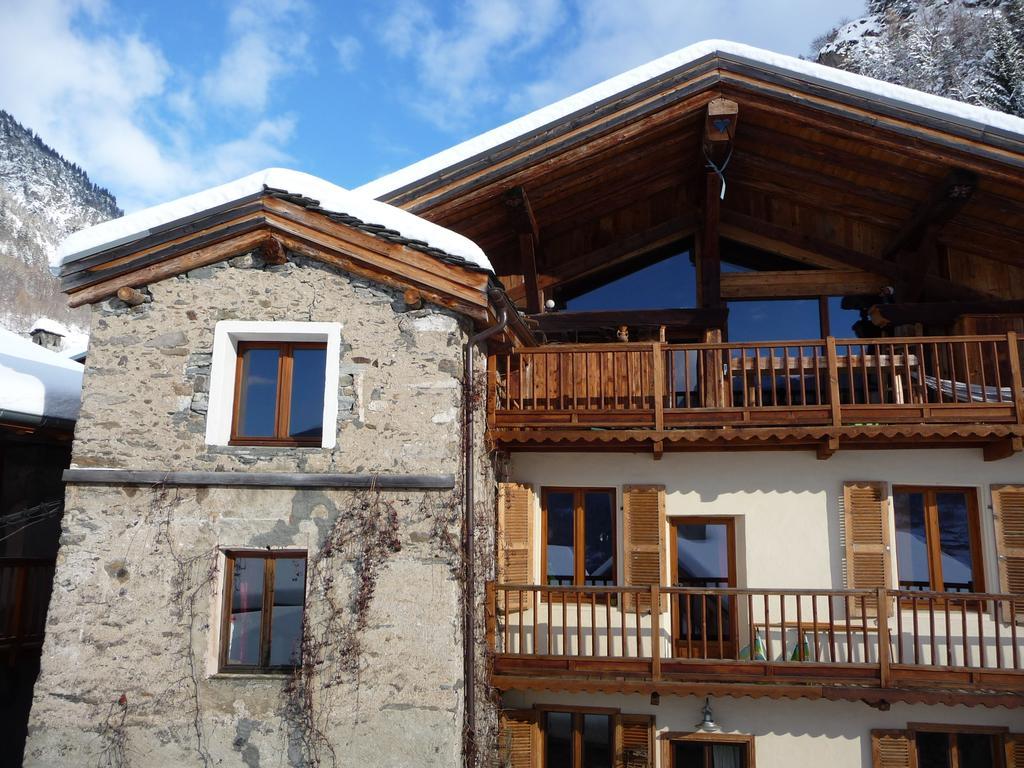 サント・フォア・タロンテーズ Chez Michel Bed & Breakfast エクステリア 写真